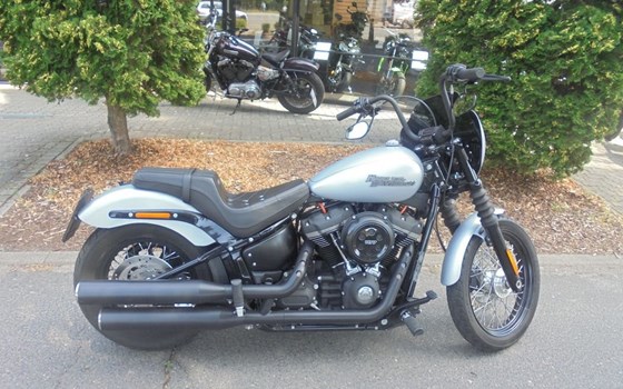 Gebrauchtmotorrad Harley-Davidson Dyna Street Bob FXDB - Bild 7