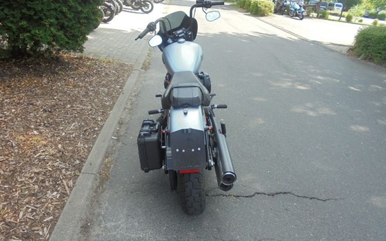 Gebrauchtmotorrad Harley-Davidson Dyna Street Bob FXDB - Bild 9