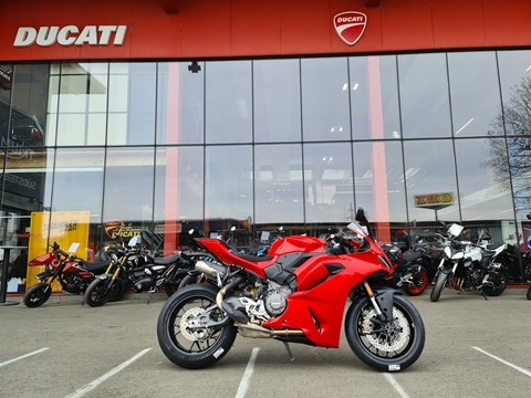 Ducati Panigale V2