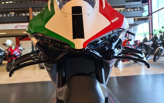 Neufahrzeug Ducati Panigale V4 Tricolore - Bild 17