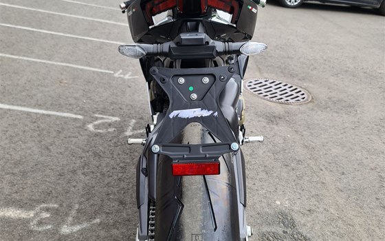 Neufahrzeug Ducati Panigale V4 Tricolore - Bild 10