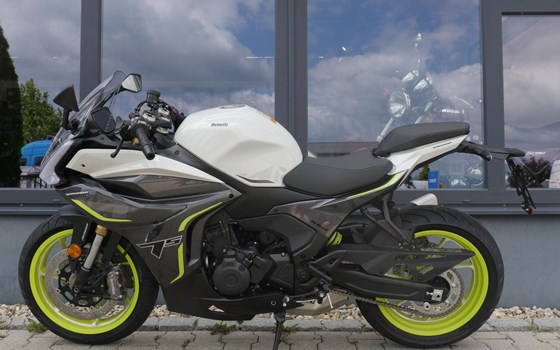 Gebrauchtmotorrad Benelli Tornado 550 - Bild 2