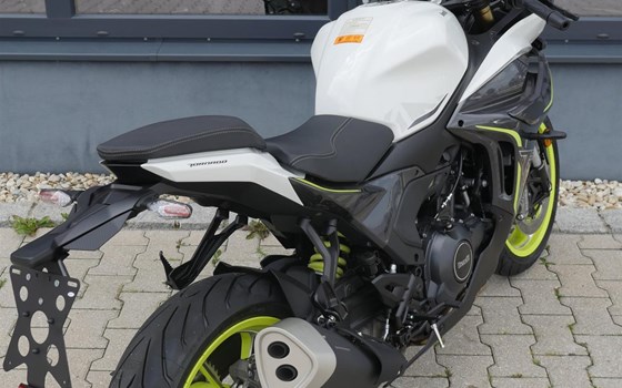 Gebrauchtmotorrad Benelli Tornado 550 - Bild 8