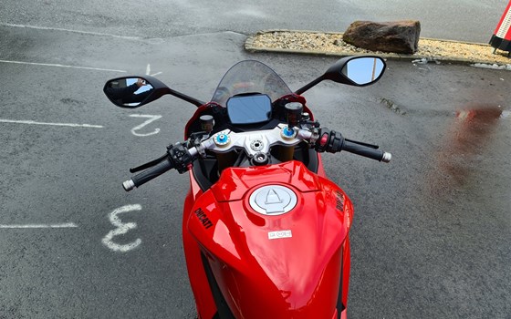Neufahrzeug Ducati Panigale V2 S - Bild 10