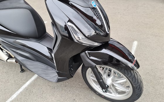 Neufahrzeug Piaggio Beverly 400 - Bild 4