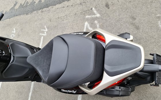 Neufahrzeug Piaggio Beverly 400 - Bild 11