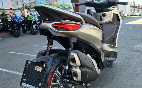 Neufahrzeug Piaggio Beverly 400 hpe - Bild 4