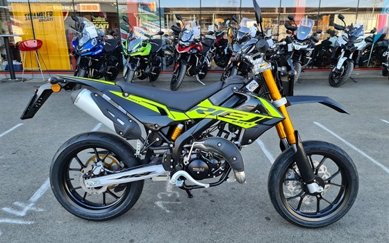 Neufahrzeug Rieju MRT 50 All Black - Bild 1