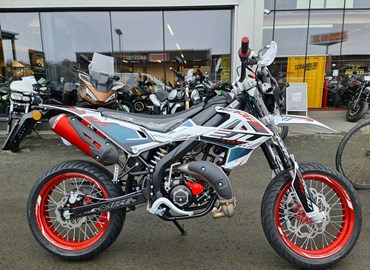 Neumotorrad Rieju MRT 50 Trophy