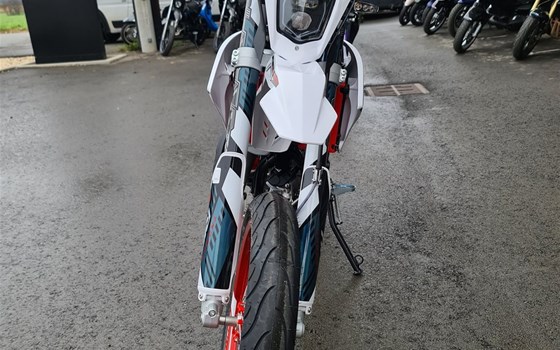 Neufahrzeug Rieju MRT 50 Trophy - Bild 4