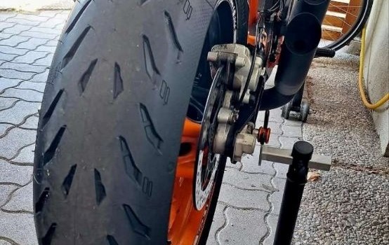 Gebrauchtmotorrad KTM 690 Duke - Bild 2