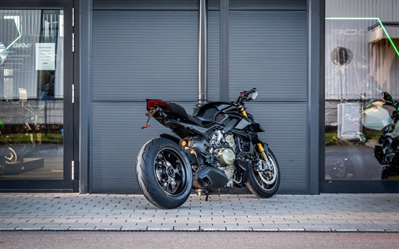 Gebrauchtmotorrad Ducati Streetfighter V4 S - Bild 2