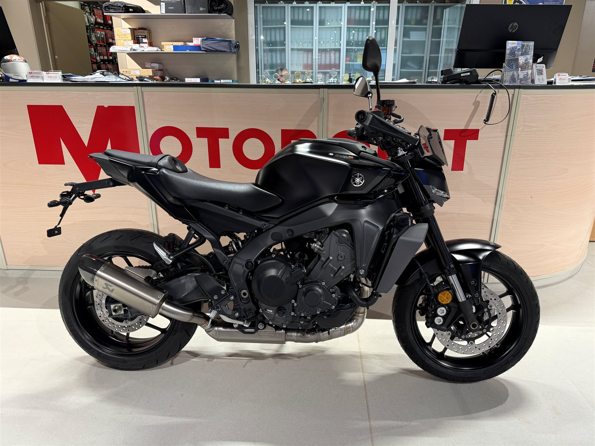 Yamaha MT-09 inkl. Akrapovic, KZH, Windschutz