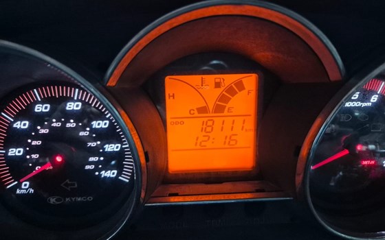 Gebrauchtmotorrad Kymco Downtown 125i - Bild 10