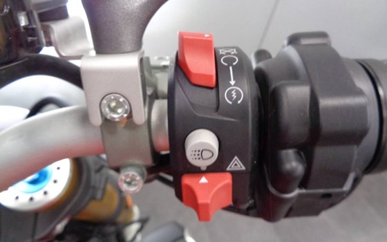 Gebrauchtmotorrad Ducati Monster 1200 S - Bild 4