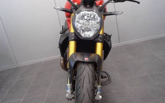Gebrauchtmotorrad Ducati Monster 1200 S - Bild 8