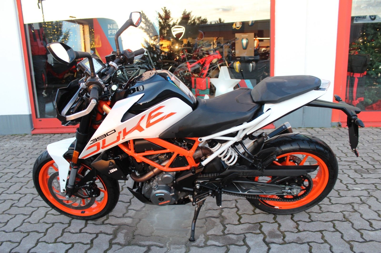 KTM 390 Duke