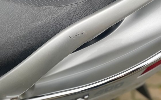 Gebrauchtmotorrad Suzuki Burgman 400 - Bild 9