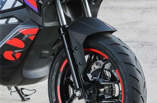 Neufahrzeug Aprilia SR GT Replica 200 - Bild 7