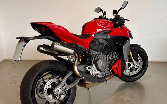 Gebrauchtmotorrad Ducati Streetfighter V2 S - Bild 3