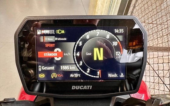 Gebrauchtmotorrad Ducati Streetfighter V2 S - Bild 6