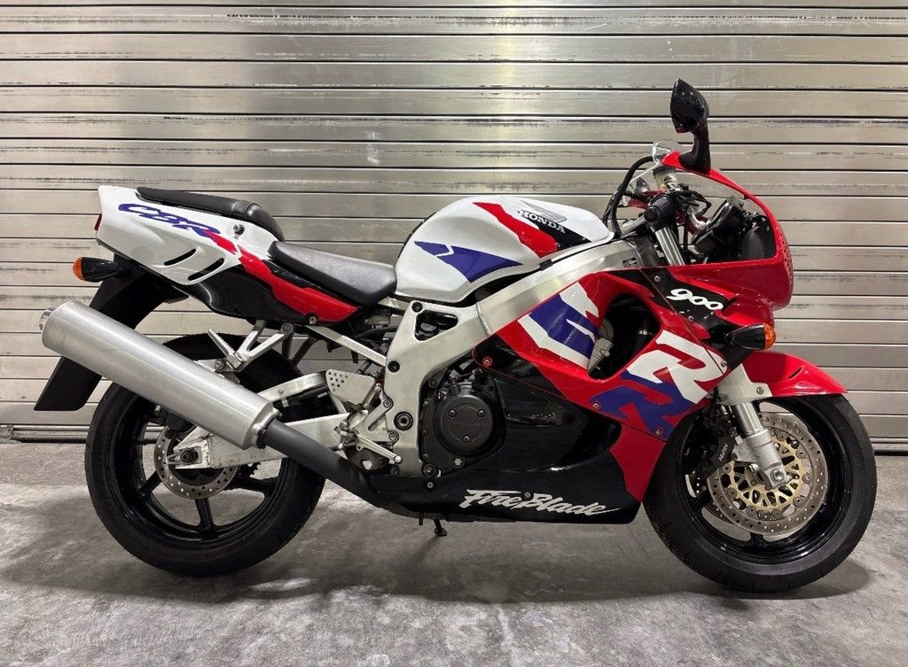 Honda CBR 900 RR Fireblade 