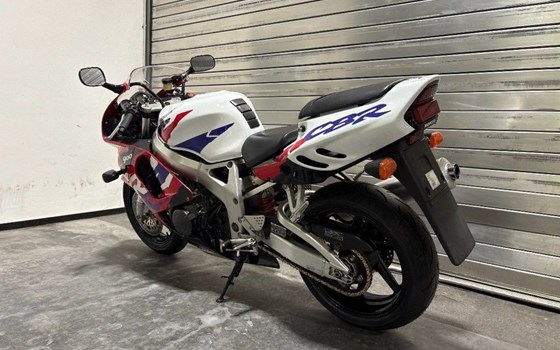 Gebrauchtmotorrad Honda CBR 900 RR Fireblade - Bild 5