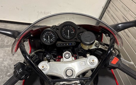Gebrauchtmotorrad Honda CBR 900 RR Fireblade - Bild 7