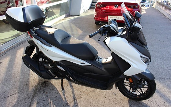 Gebrauchtmotorrad Honda Forza 125 - Bild 4