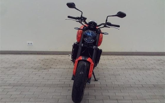 Gebrauchtmotorrad Triumph Trident 660 - Bild 4