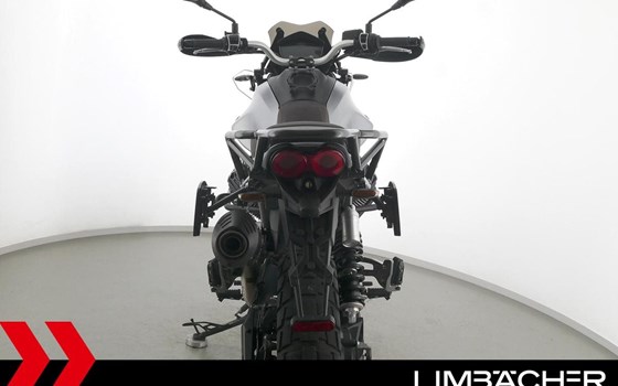 Gebrauchtmotorrad Moto Guzzi V85 TT Centenario - Bild 17