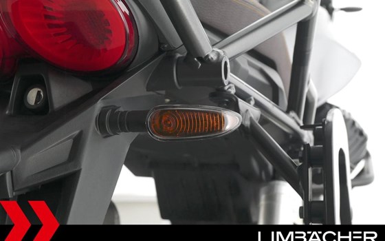 Gebrauchtmotorrad Moto Guzzi V85 TT Centenario - Bild 18