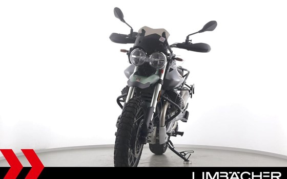 Gebrauchtmotorrad Moto Guzzi V85 TT Centenario - Bild 3