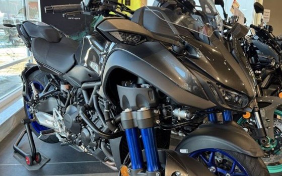 Gebrauchtmotorrad Yamaha Niken - Bild 1