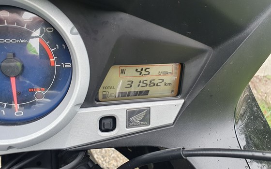 Gebrauchtmotorrad Honda CBF 1000 F - Bild 11