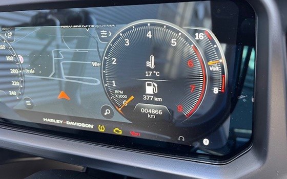 Gebrauchtmotorrad Harley-Davidson Road Glide FLTRX - Bild 16