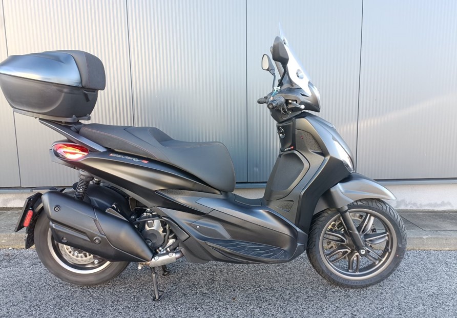 Piaggio Beverly S 400 hpe (schwarz)