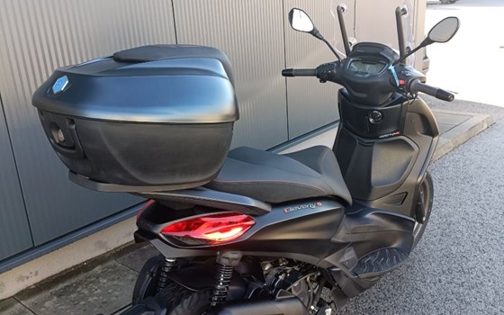 Gebrauchtmotorrad Piaggio Beverly S 400 hpe - Bild 11