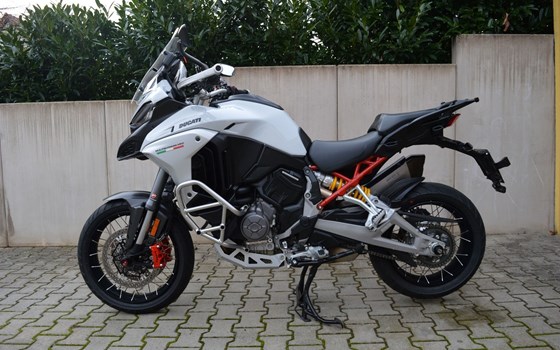 Gebrauchtmotorrad Ducati Multistrada V4 S - Bild 1