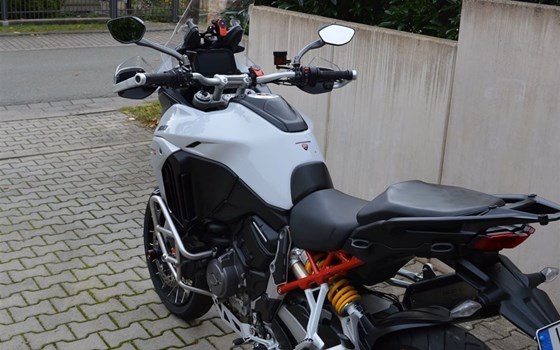 Gebrauchtmotorrad Ducati Multistrada V4 S - Bild 2
