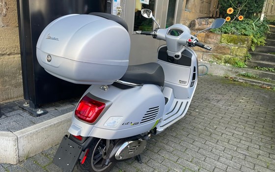 Gebrauchtmotorrad Vespa GTS 300 Super Tech - Bild 4
