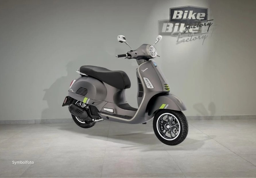 Vespa GTS 125 Super Tech (Grigio Ottimista)