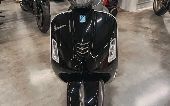 Gebrauchtmotorrad Vespa GTS 125 ie Super - Bild 2