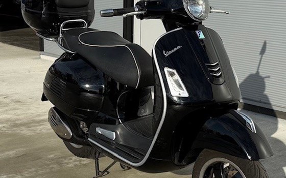 Gebrauchtmotorrad Vespa GTS 125 ie Super - Bild 3