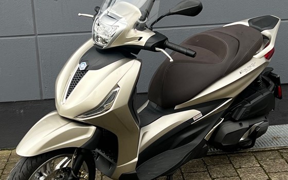 Gebrauchtmotorrad Piaggio Beverly 400 hpe - Bild 4