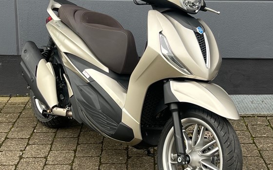 Gebrauchtmotorrad Piaggio Beverly 400 hpe - Bild 2