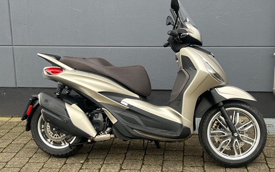 Gebrauchtmotorrad Piaggio Beverly 400 hpe - Bild 1