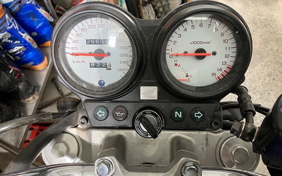 Gebrauchtmotorrad Honda CB 600 F Hornet - Bild 3