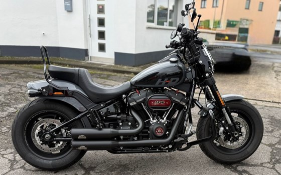Gebrauchtmotorrad Harley-Davidson Softail Fat Bob 114 FXFBS - Bild 1
