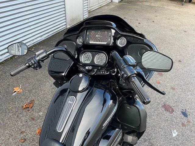 Harley-Davidson Touring Road Glide Special FLTRXS (Vivid Black) - Bild 5